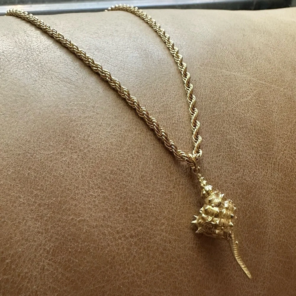 Gold plated stainless steel rope chain w shell charm vintage vibes shore coastal - Picture 4 of 14